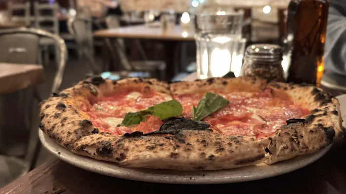 Ovest Pizzoteca Picture 1