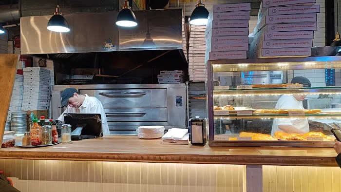 Highline Pizzeria Picture 2