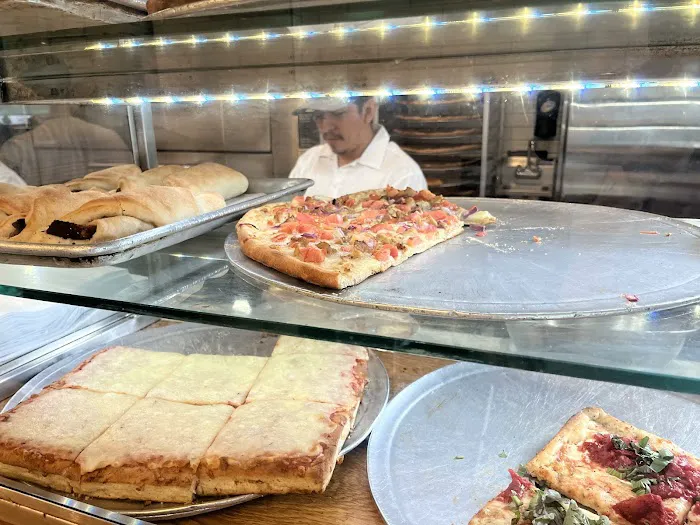 Highline Pizzeria Picture 4