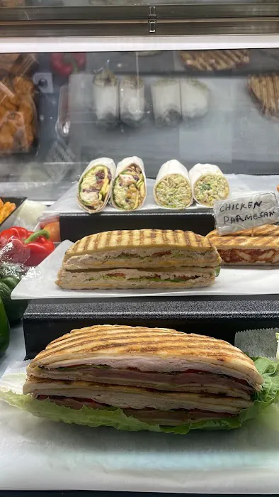 Green Castle Deli & Juice Bar Picture 3