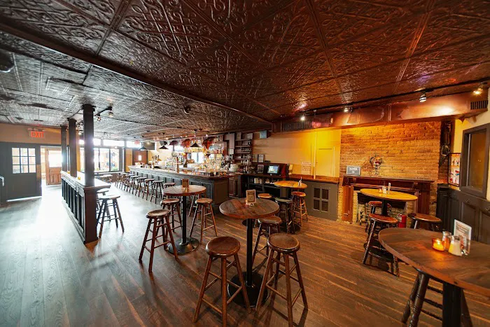 The Globe Bar Picture 6