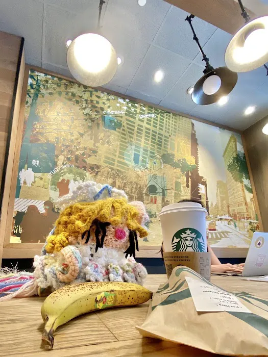 Starbucks Picture 6