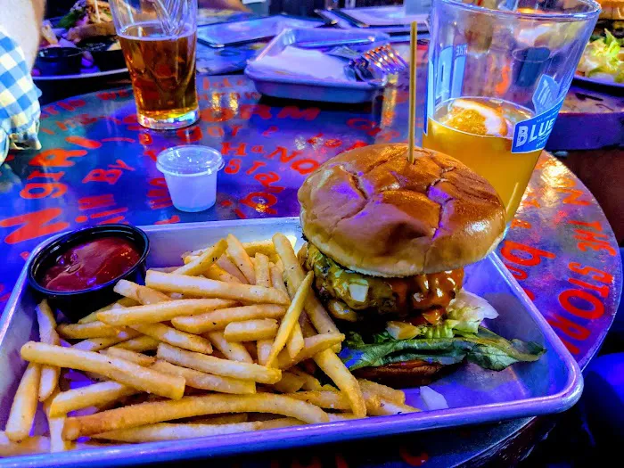 AWOL Bar & Grill Picture 4
