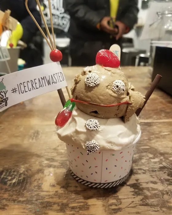 Tipsy Scoop Picture 10