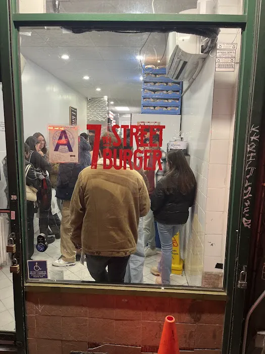 7th Street Burger Kips Bay Picture 9