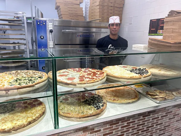 Lexington Famous Pizza Picture 5