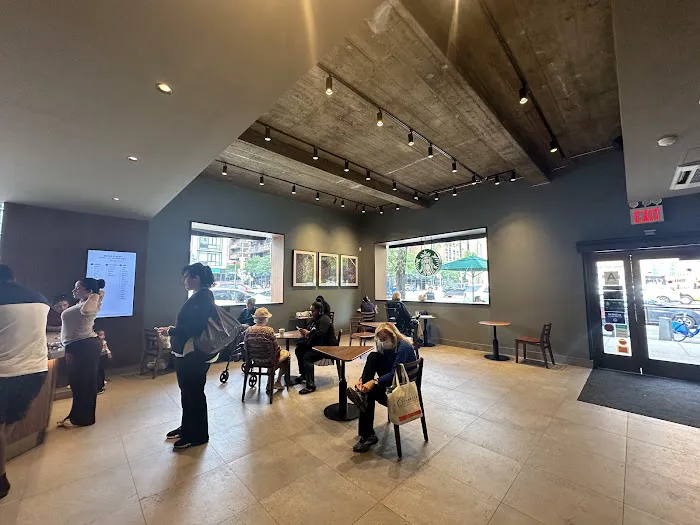 Starbucks Picture 2