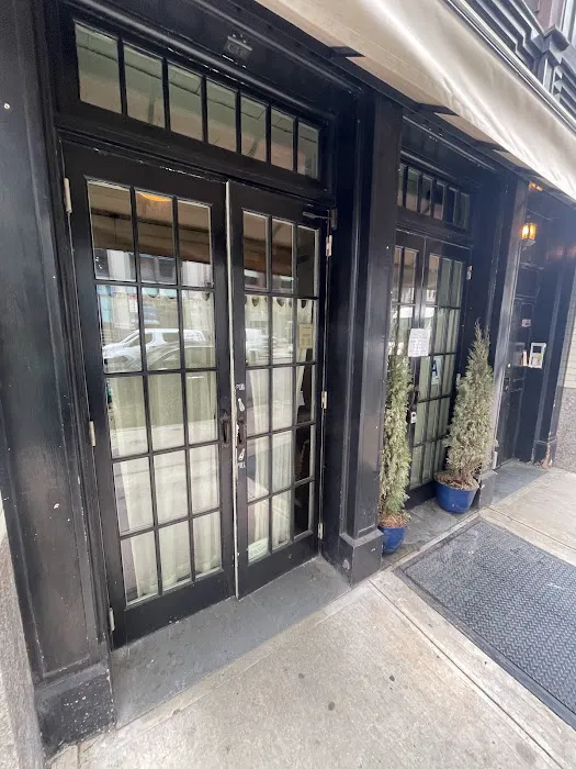 La Compagnie, Flatiron Picture 9