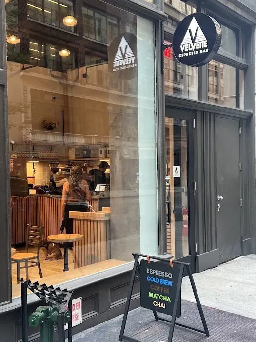 Velvette Espresso Bar Picture 4