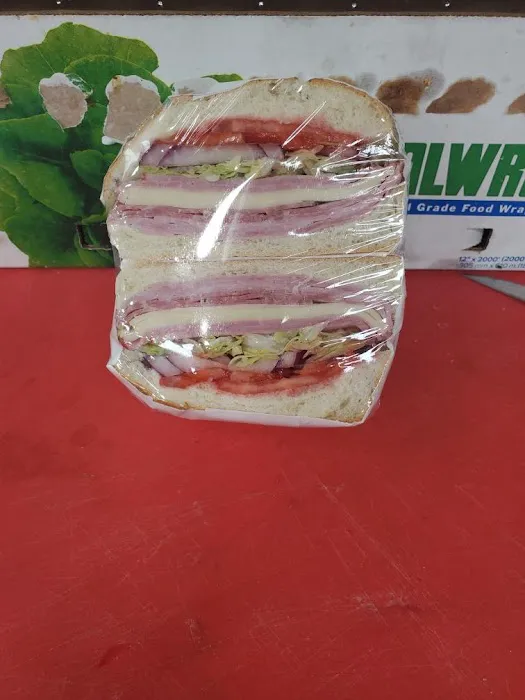 M&M gourmet deli and grill Picture 5