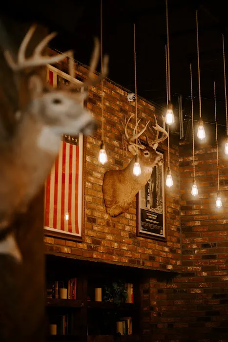 Common Country Bar Picture 3