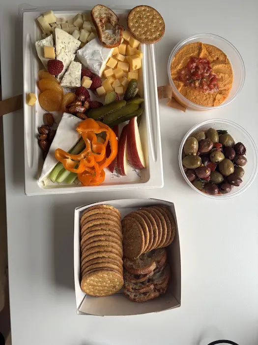 HappyBoards Cheese & Charcuterie Picture 2