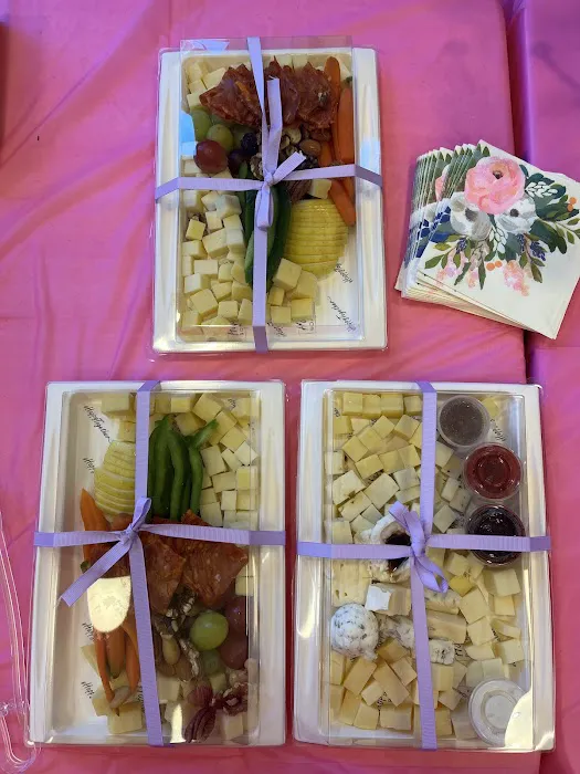 HappyBoards Cheese & Charcuterie Picture 1
