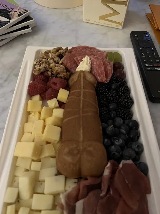 HappyBoards Cheese & Charcuterie Picture 9