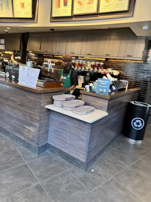 Starbucks Picture 6