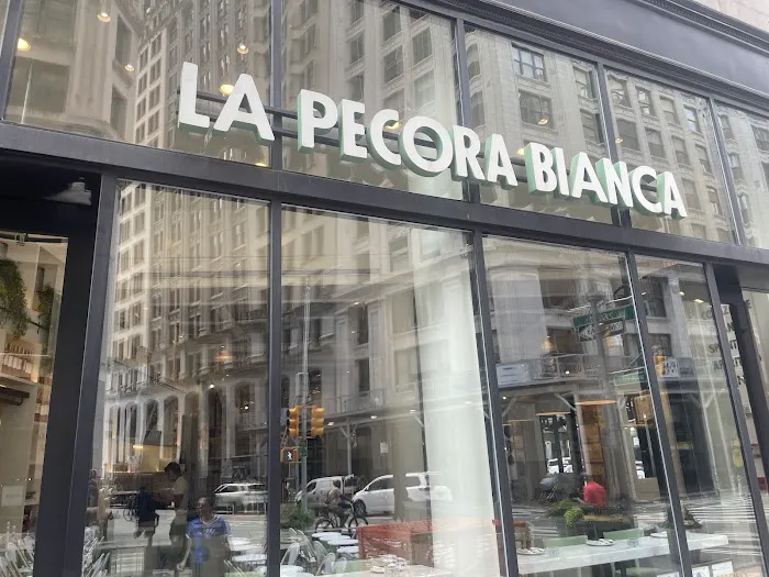 La Pecora Bianca NoMad Picture 1