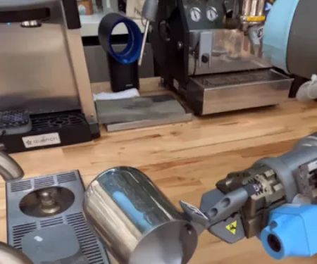 Artly Robot Coffee @ MUJI Hudson Yards
