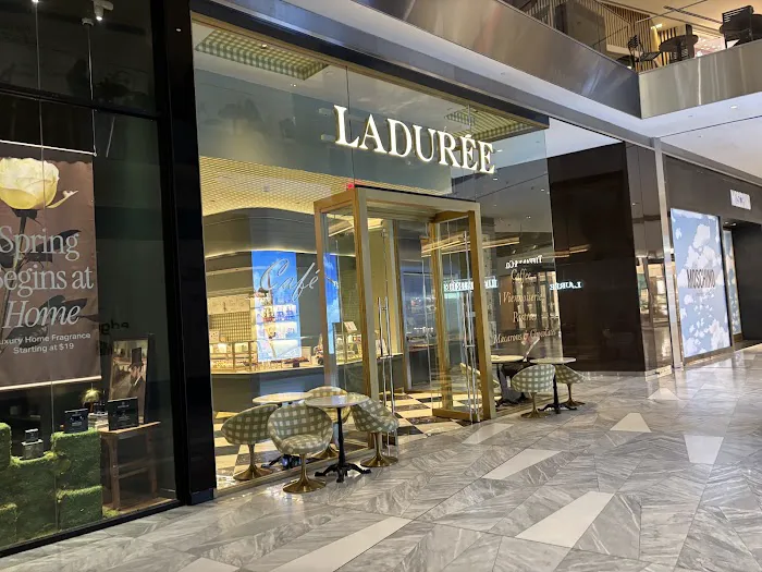 Ladurée Picture 2