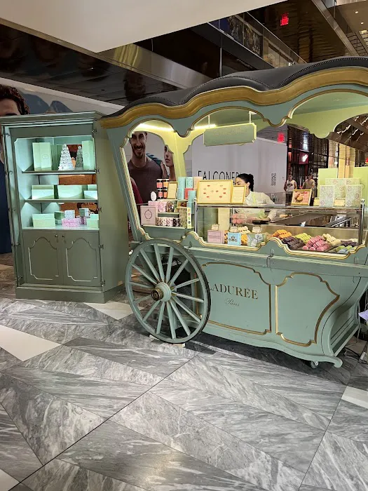 Ladurée Picture 8