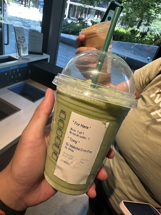 Starbucks Picture 9