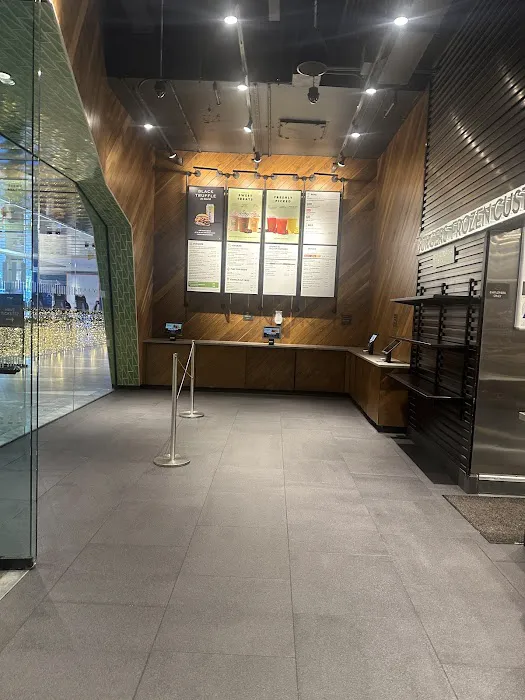 Shake Shack Hudson Yards Picture 10