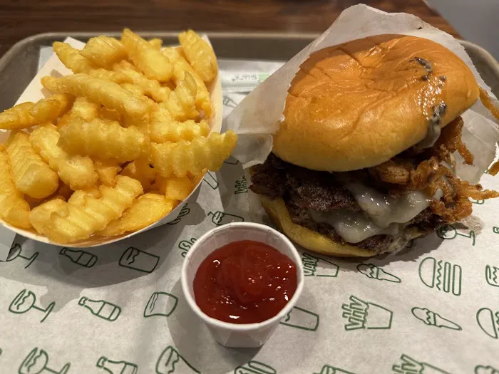 Shake Shack Hudson Yards Picture 1