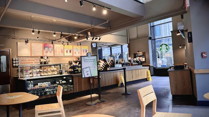 Starbucks Picture 4