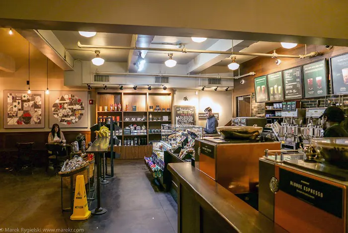 Starbucks Picture 7