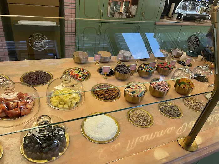 Anita La Mamma del Gelato Picture 4