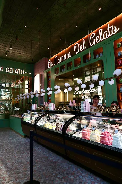 Anita La Mamma del Gelato Picture 2