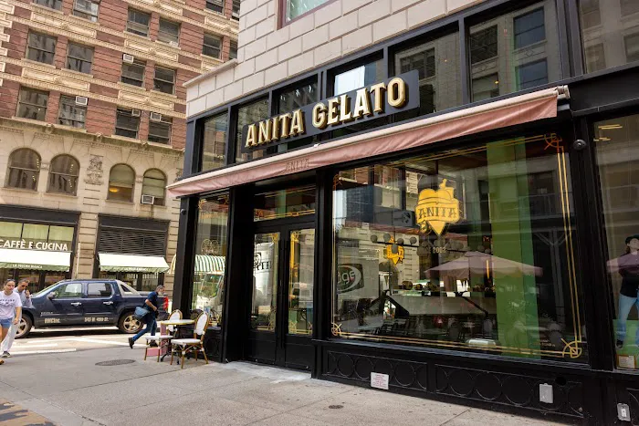 Anita La Mamma del Gelato Picture 5