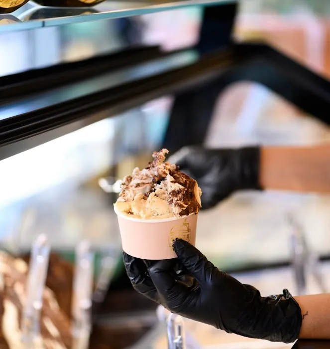Anita La Mamma del Gelato Picture 10