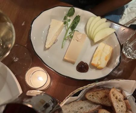 Vin Sur Vingt Wine Bar - NOMAD