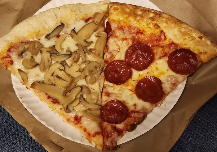 4 BOY PIZZA Picture 2