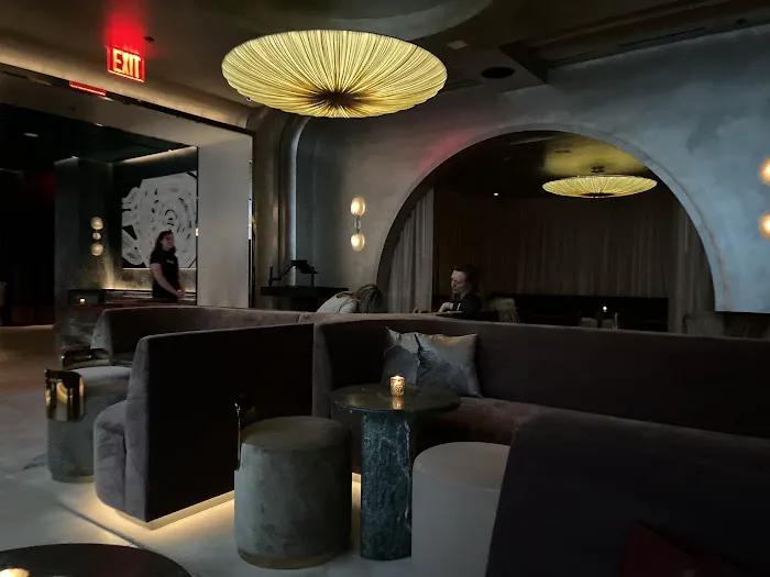 S Bar Picture 9