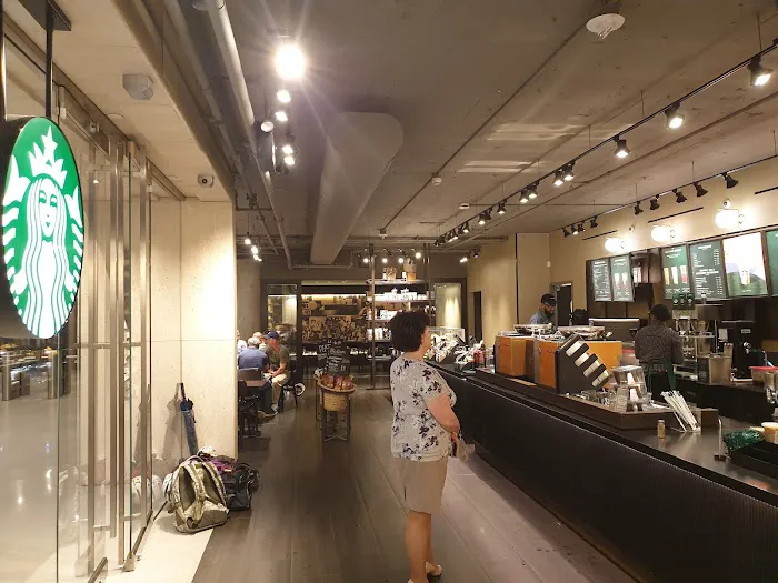 Starbucks Picture 7