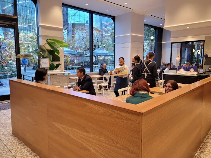 Bluestone Lane 55 Hudson Yards Café Picture 5