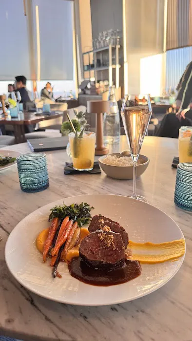 Peak with Priceless Restaurant & Bar Picture 7