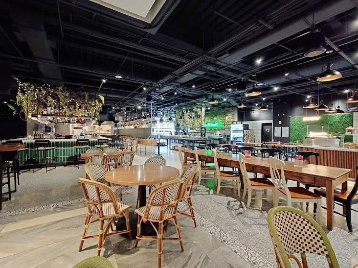 ANA Bar and Eatery Picture 8