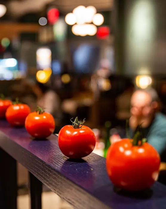 Naked Tomato Picture 4