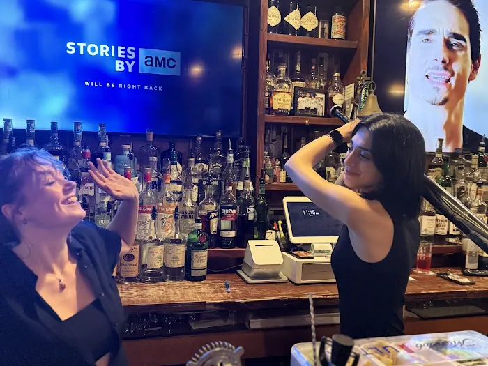 Hudson Yards Tavern Picture 4