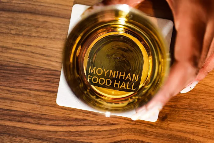 The Bar at Moynihan Picture 4