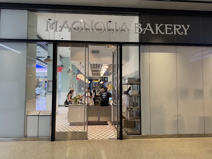 Magnolia Bakery - Moynihan Train Hall Picture 3