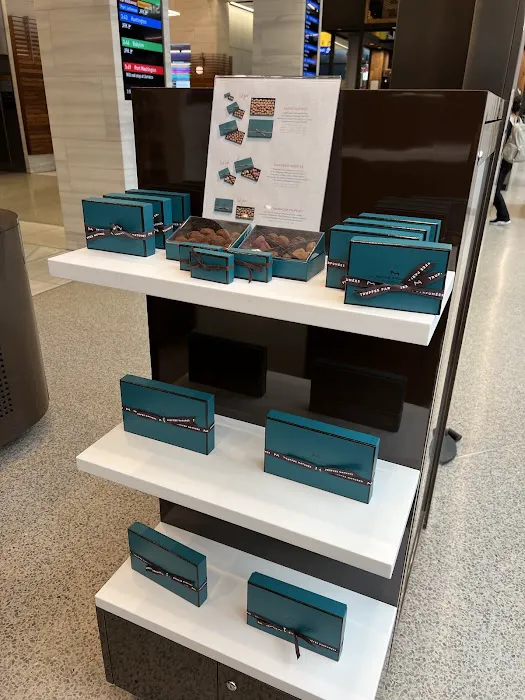 La Maison du Chocolat Penn Station Picture 7