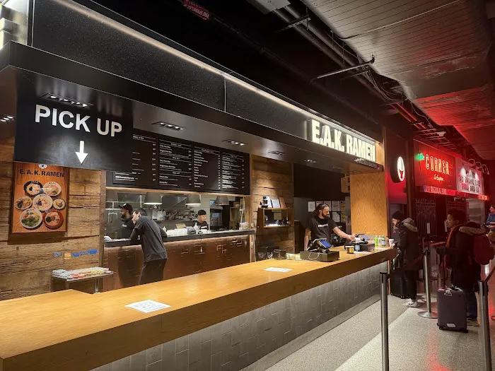 E.A.K. RAMEN by MACHIDA SHOTEN Moynihan Train Hall Picture 6