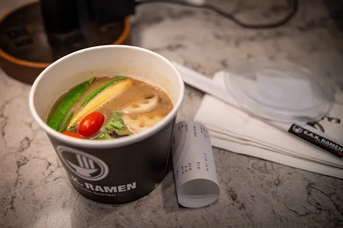 E.A.K. RAMEN by MACHIDA SHOTEN Moynihan Train Hall Picture 3