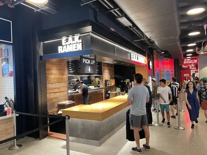 E.A.K. RAMEN by MACHIDA SHOTEN Moynihan Train Hall Picture 7