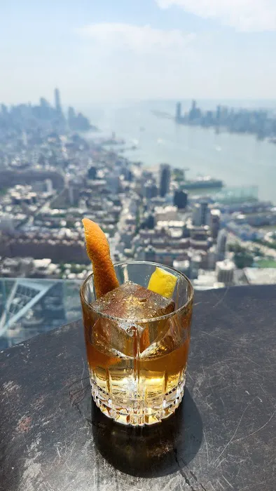 Peak Lounge Bar Picture 5