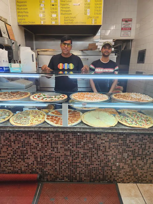 Rony's Fresh Pizza Picture 2