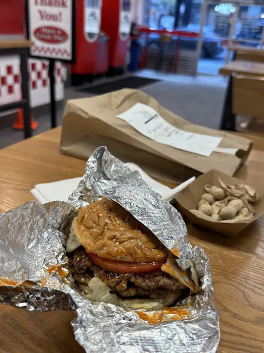 Five Guys Picture 4
